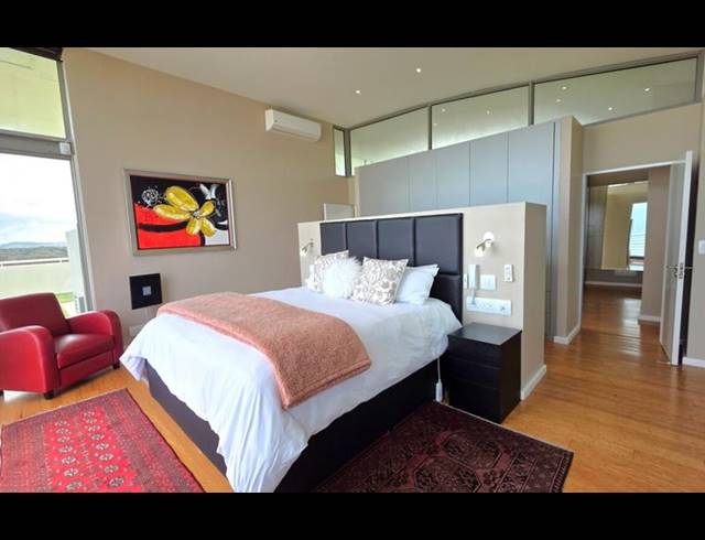 3 BEDROOM APARTMENT FOR SALE IN STRAND CENTRAL